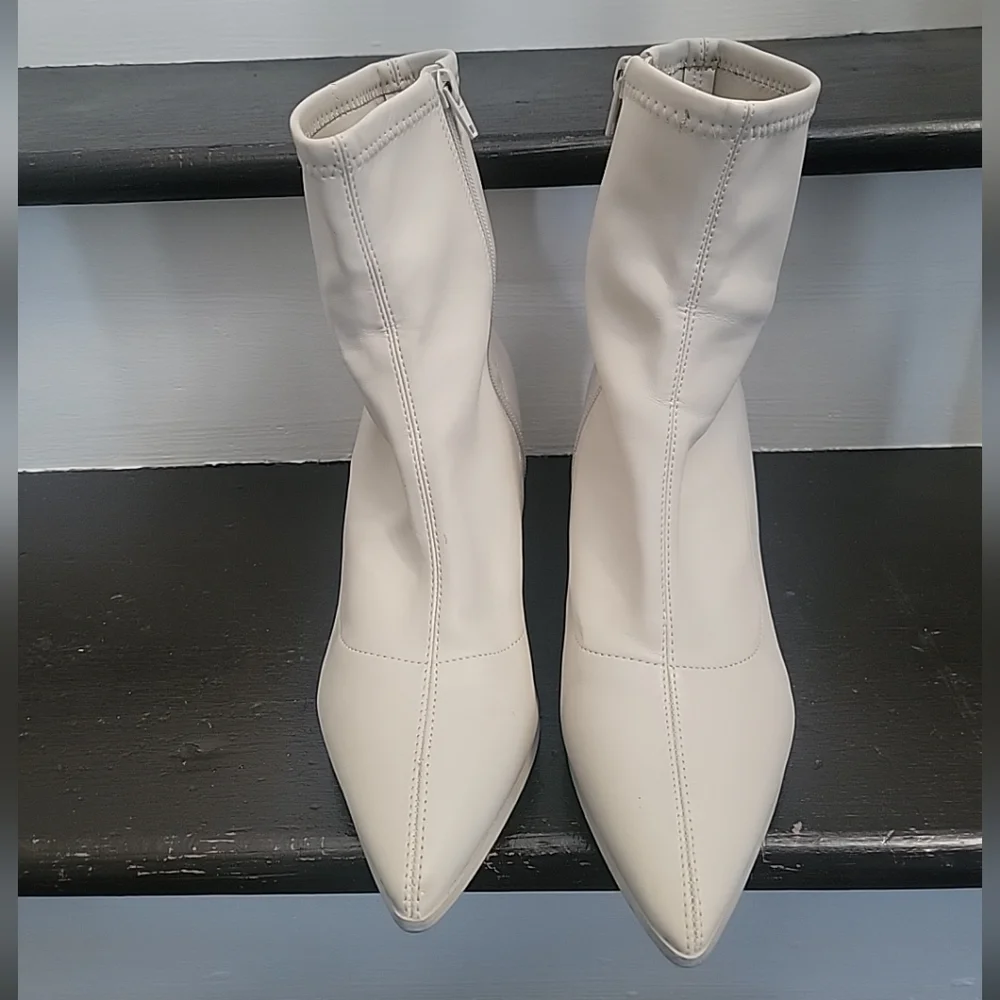 Aldo Priella Ankle boot Chunky Healed Boot In Color Bone Pointed Toe  US 9